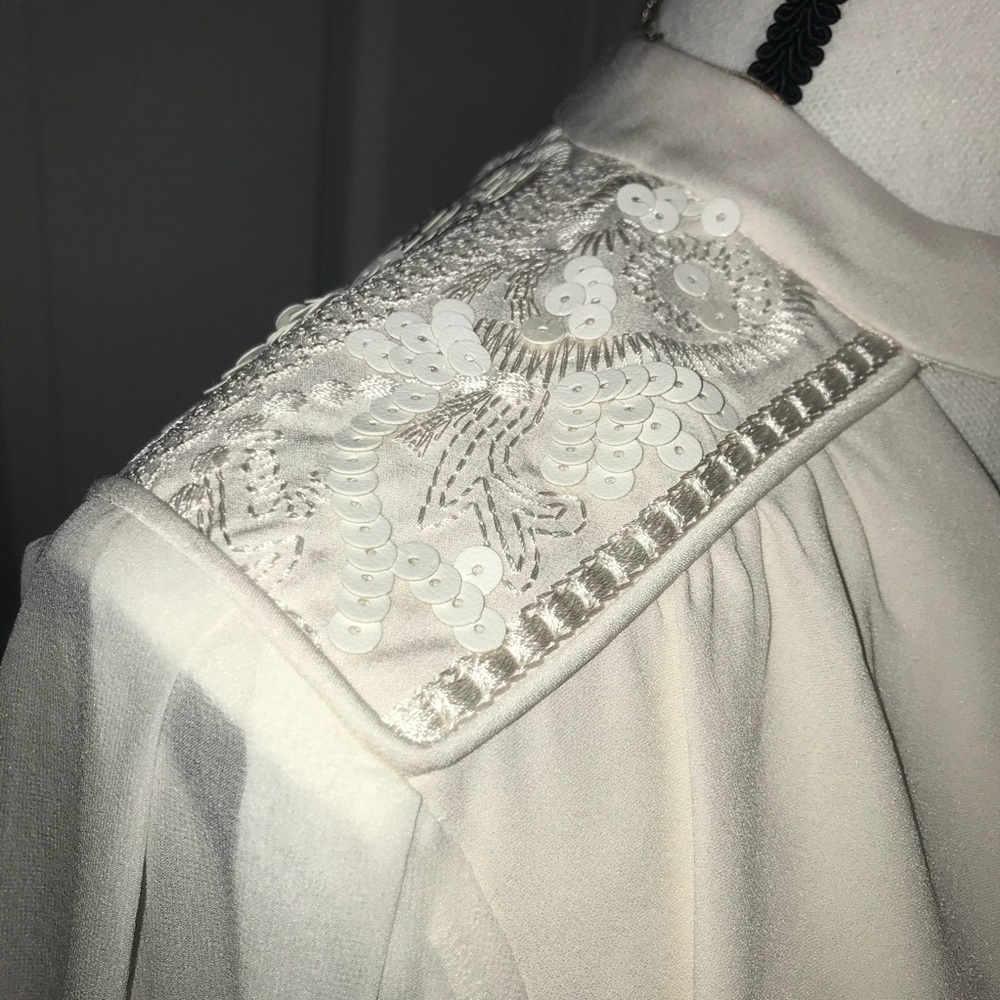 BCBG MAXAZRIA -Faux Wrap Cutout Bodysuit Blouse - Picture 4 of 12